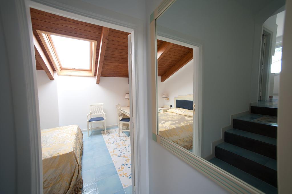 Palazzo Della Monica Apartment Vietri sul Mare Room photo
